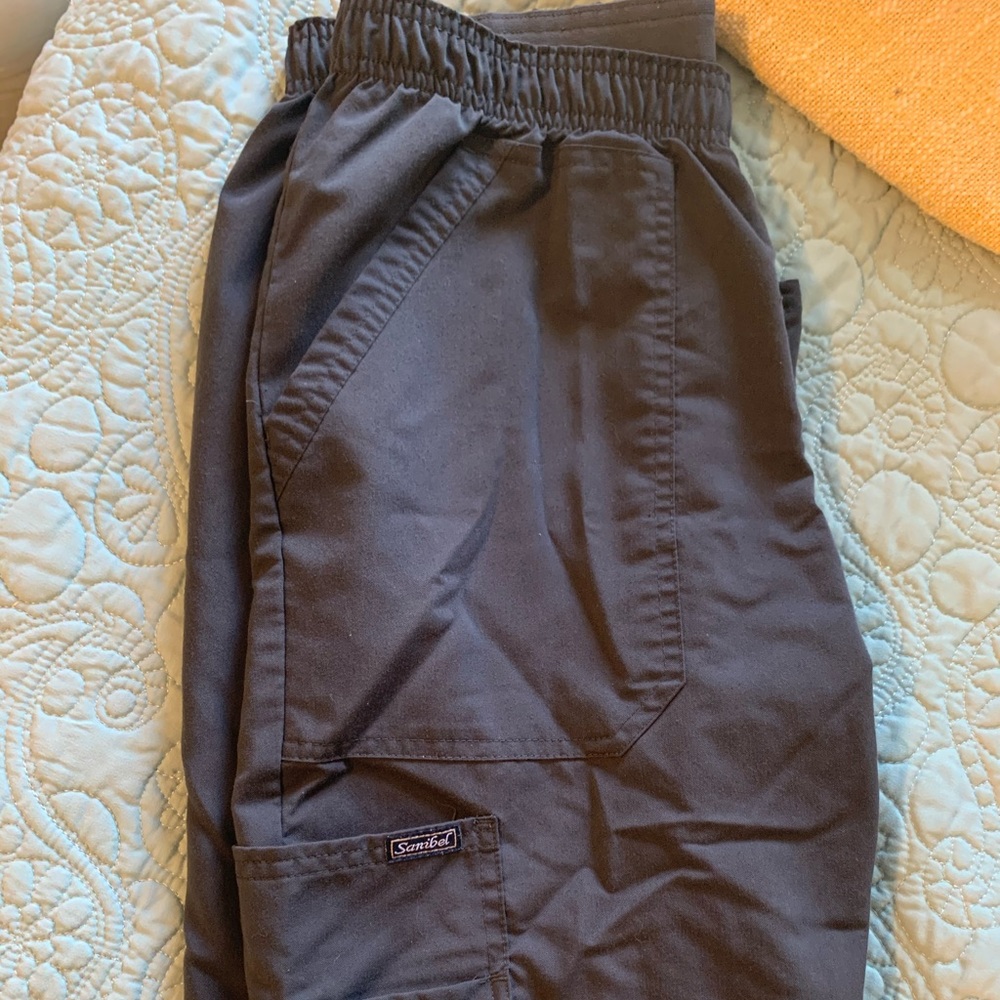 Sanibel grey cargo women’s scrubs